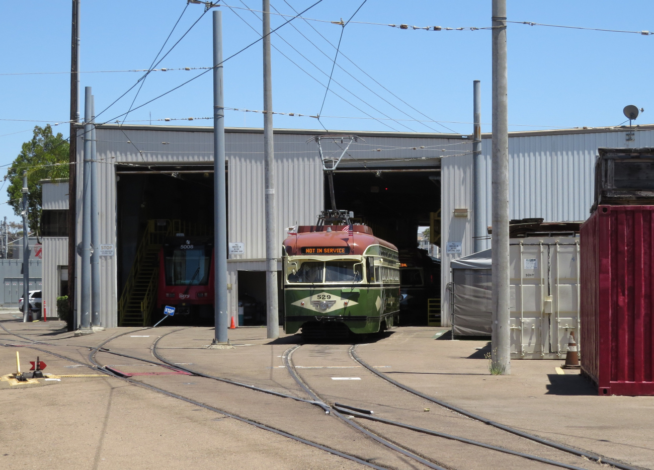 Сан-Диего, PCC № 529; Сан-Диего — San Diego Trolley депо