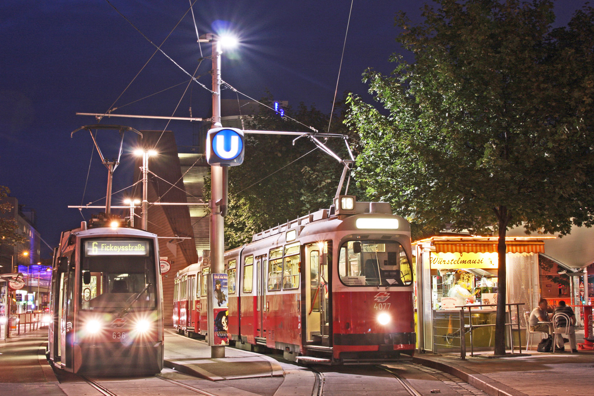 Вена, Siemens ULF-B № 636; Вена, SGP Type E2 № 4077