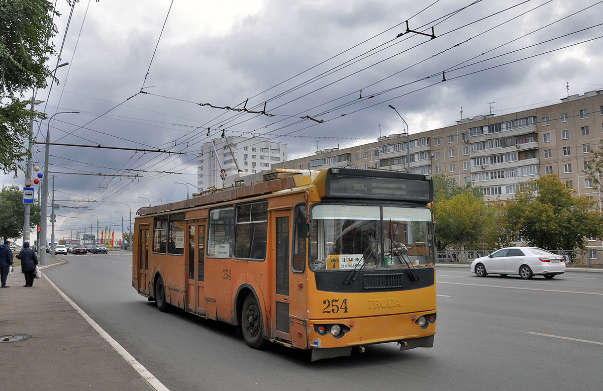 Оренбург, ЗиУ-682Г-016.02 № 254