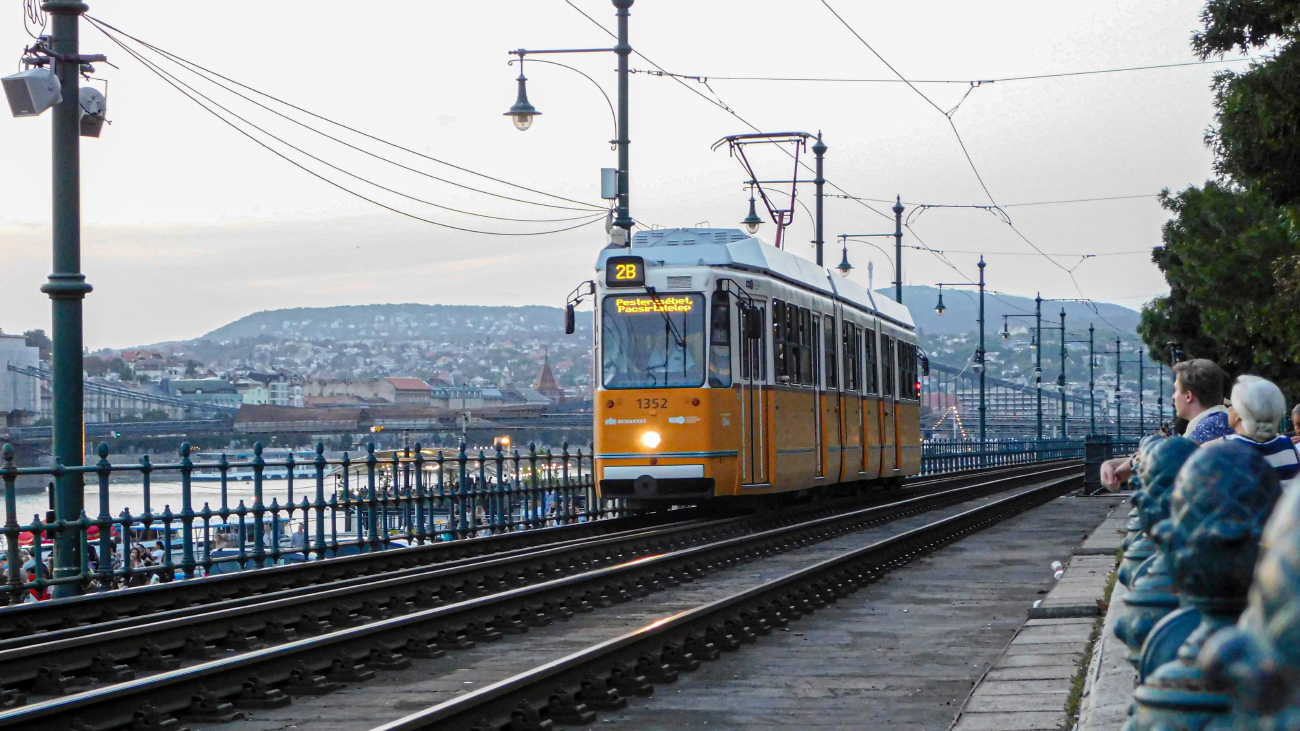 Budapešta, Ganz-Hunslet KCSV7 № 1352