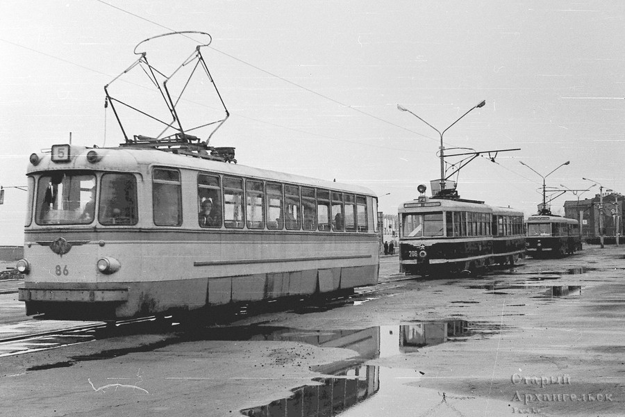 Arhangeļska, LM-57 № 86; Arhangeļska, KTM-2 № 206; Arhangeļska — Old Photos (1920-1991)