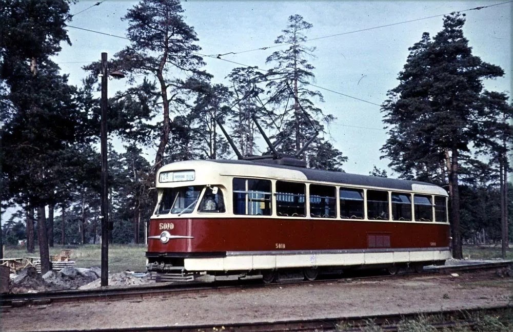 Киев, Tatra T2SU № 5010; Киев — Исторические фотографии; Киев — Трамвайные линии: Дарницкая сеть; Киев — Трамвайные линии: Закрытые линии Киев, Tatra T2SU № 5010; Киев — Исторические фотографии; Киев — Трамвайные линии: Дарницкая сеть; Киев — Трамвайные линии: Закрытые линии