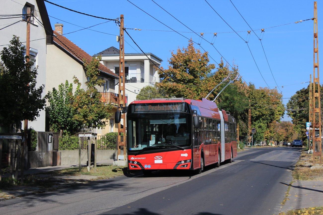 Будапешт, Solaris Trollino IV 18 Škoda № P27 00P11; Будапешт — Новые вагоны