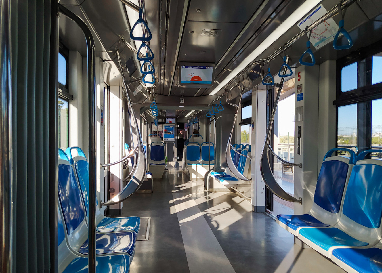 Анталья, Hyundai Rotem № 211