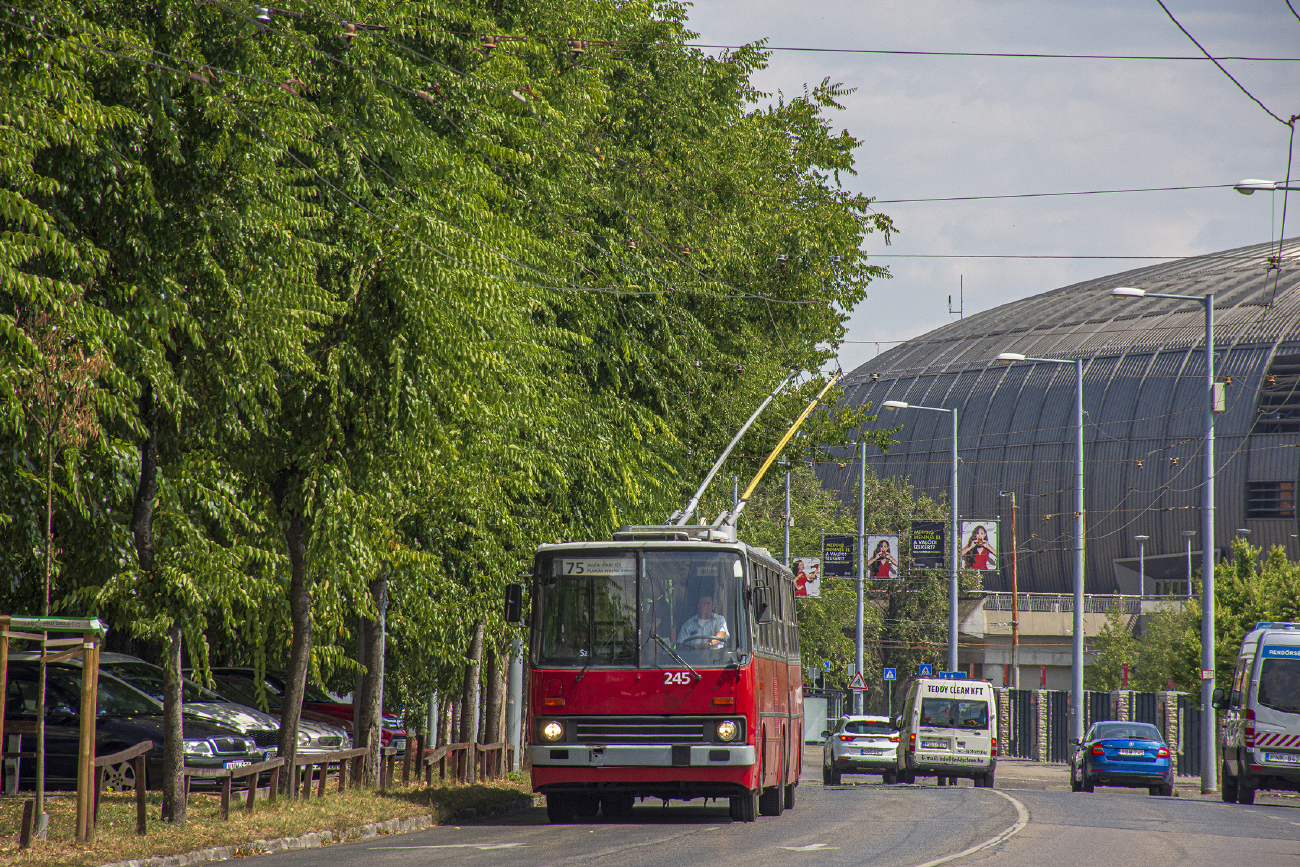 Budapeszt, Ikarus 280.94 Nr 245