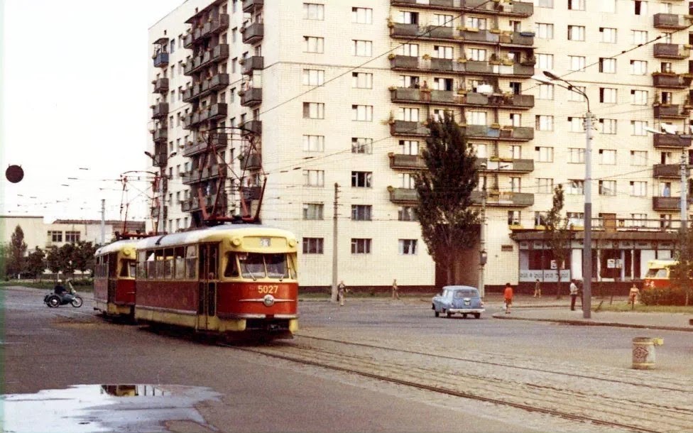 Киев, Tatra T2SU № 5027; Киев — Исторические фотографии; Киев — Трамвайные линии: Дарницкая сеть; Киев — Трамвайные линии: Закрытые линии Киев, Tatra T2SU № 5027; Киев — Исторические фотографии; Киев — Трамвайные линии: Дарницкая сеть; Киев — Трамвайные линии: Закрытые линии