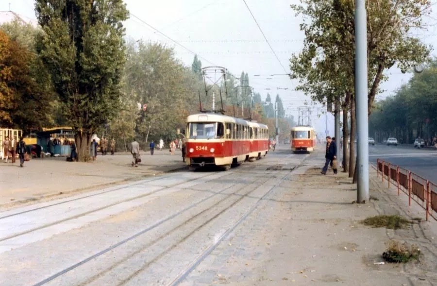 Киев, Tatra T3SU (двухдверная) № 5348; Киев, Tatra T3SU (двухдверная) № 5349; Киев — Исторические фотографии; Киев — Трамвайные линии: Дарницкая сеть; Киев — Трамвайные линии: Закрытые линии