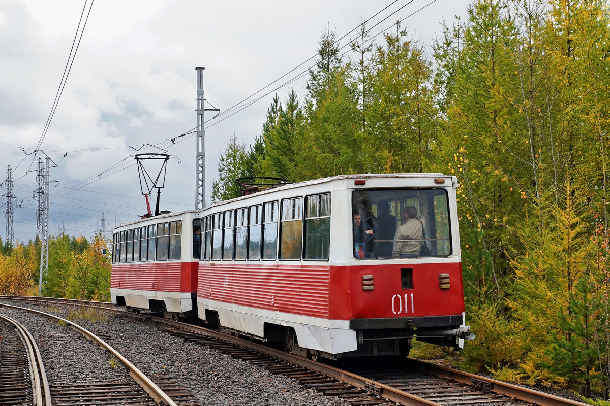 Усть-Илимск, 71-605 (КТМ-5М3) № 011