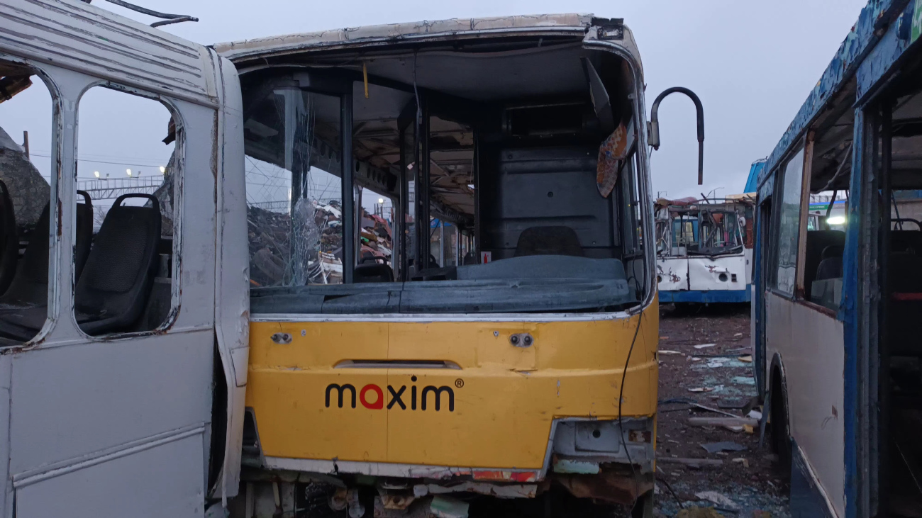 Petrozavodsk, LiAZ-5280 # 369; Petrozavodsk — Storage and decommissioning bases for trolleybuses Petrozavodsk, LiAZ-5280 # 369; Petrozavodsk — Storage and decommissioning bases for trolleybuses