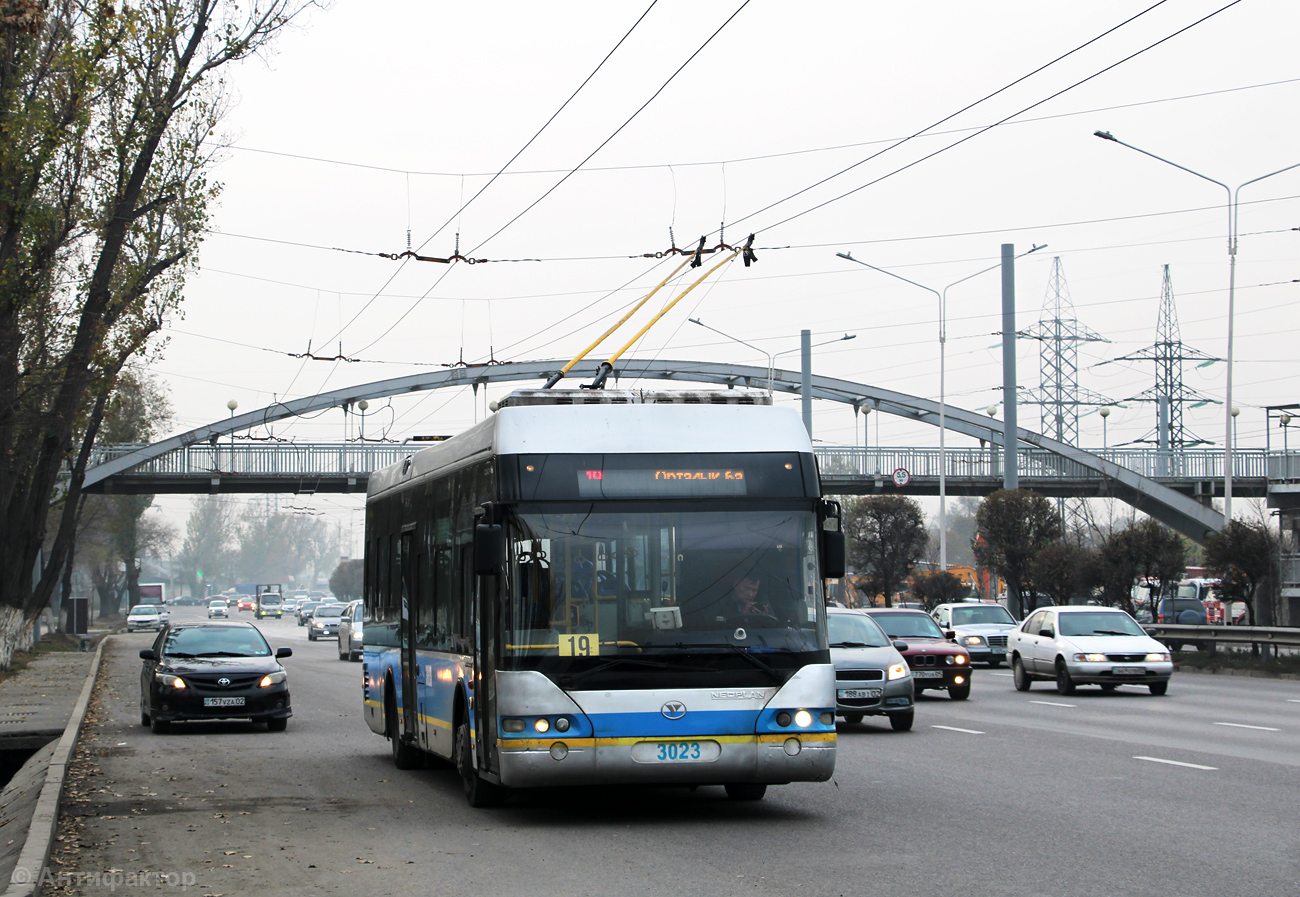 Almata, YoungMan JNP6120GDZ (Neoplan Kazakhstan) nr. 3023