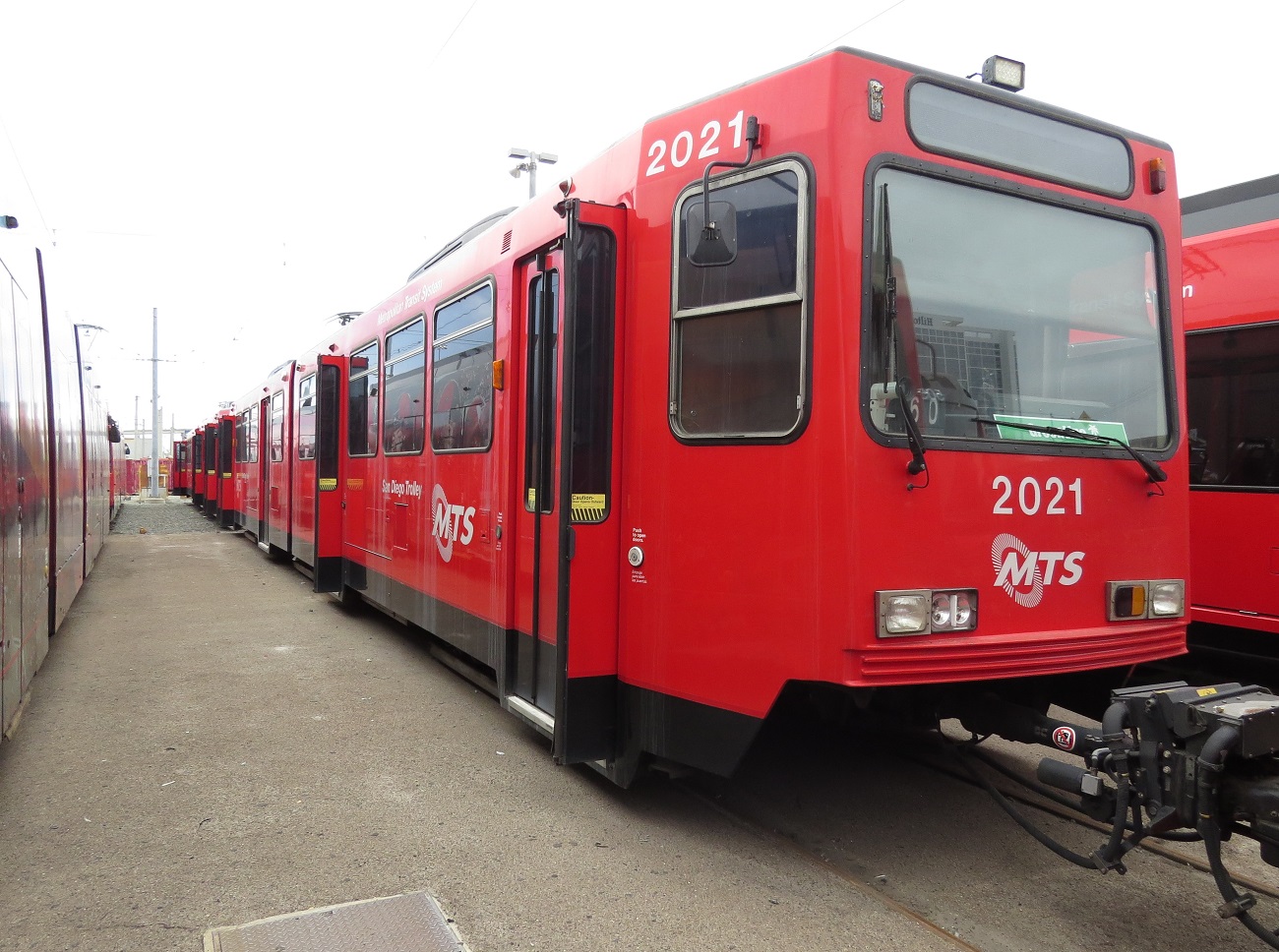 Сан-Диего, Siemens SD100 № 2021; Сан-Диего — San Diego Trolley депо