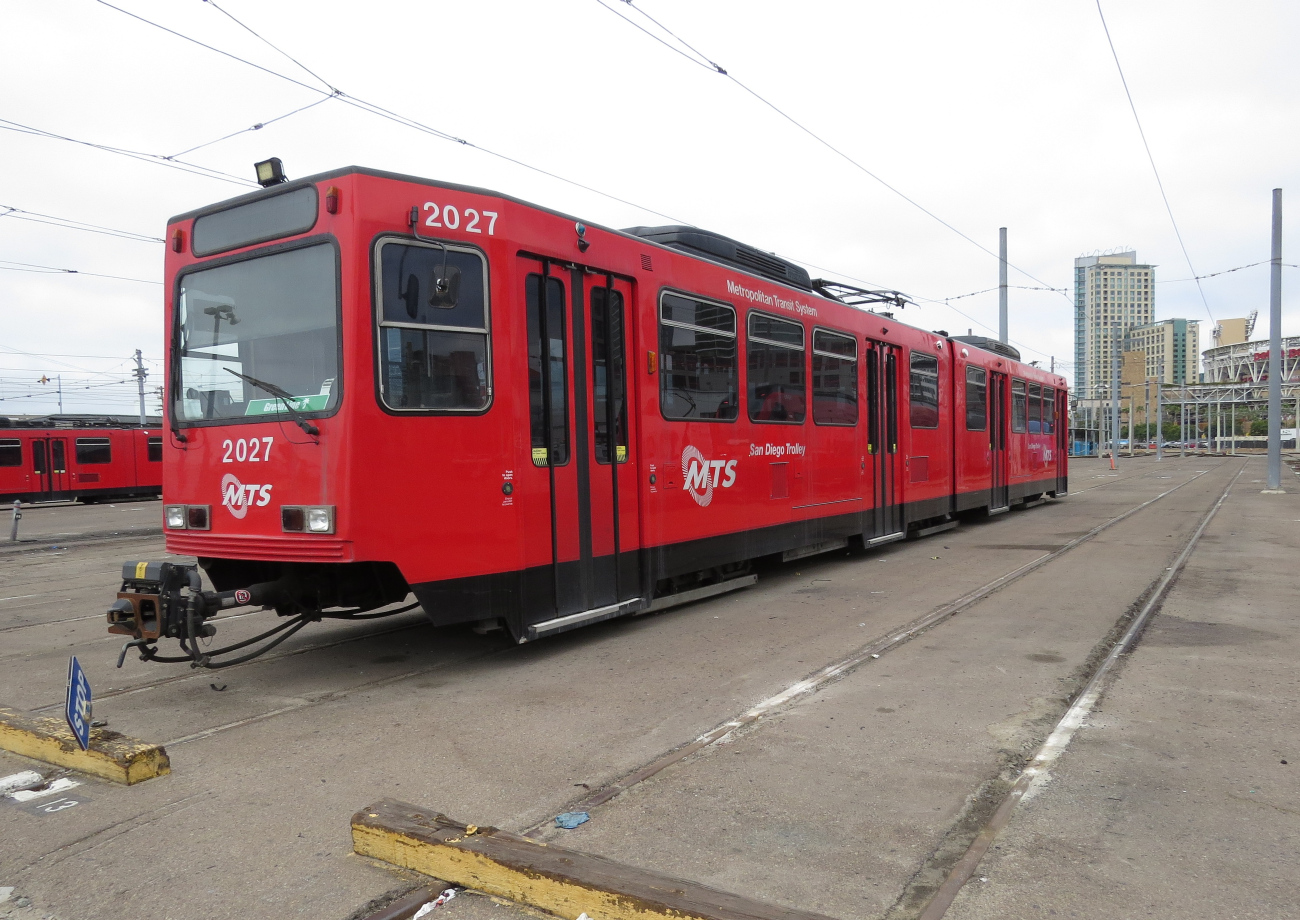 Сан-Диего, Siemens SD100 № 2027; Сан-Диего — San Diego Trolley депо