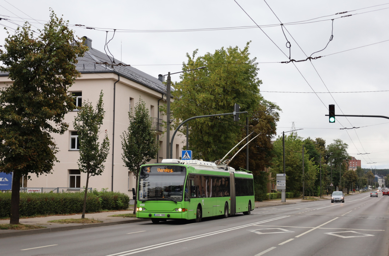 Каунас, Berkhof Premier AT18 № 050