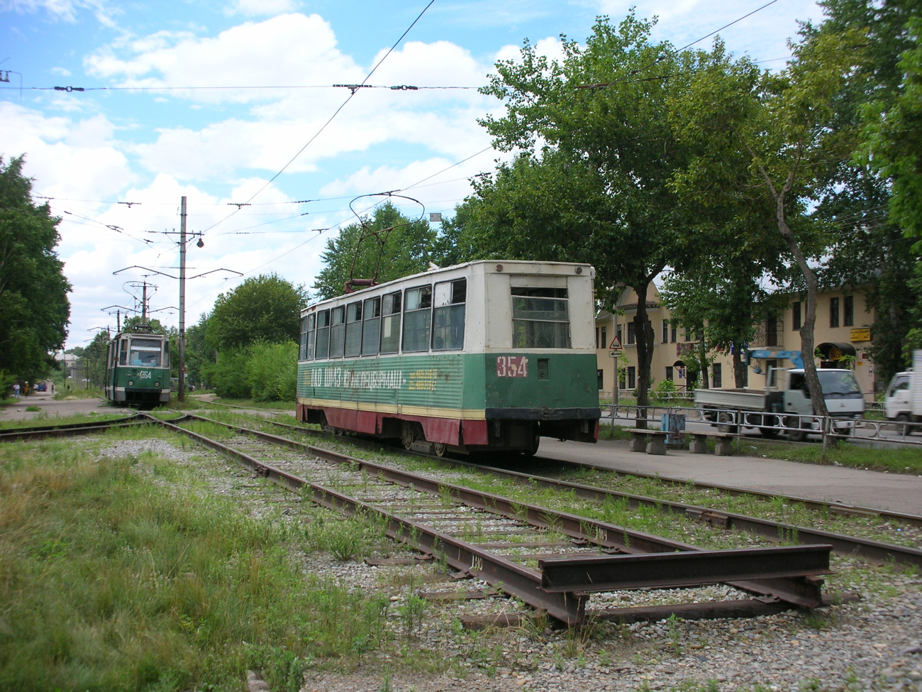 Хабаровск, 71-605 (КТМ-5М3) № 364; Хабаровск, 71-605 (КТМ-5М3) № 354; Хабаровск — Линии электротранспорта и инфраструктура