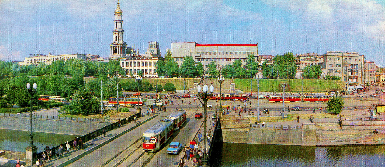 Charkov, Tatra T3SU č. 372; Charkov, Tatra T3SU č. 371