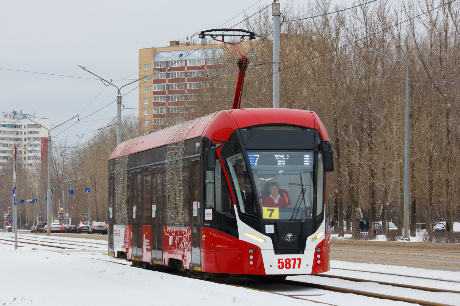 Пермь, 71-911ЕМ «Львёнок» № 5877