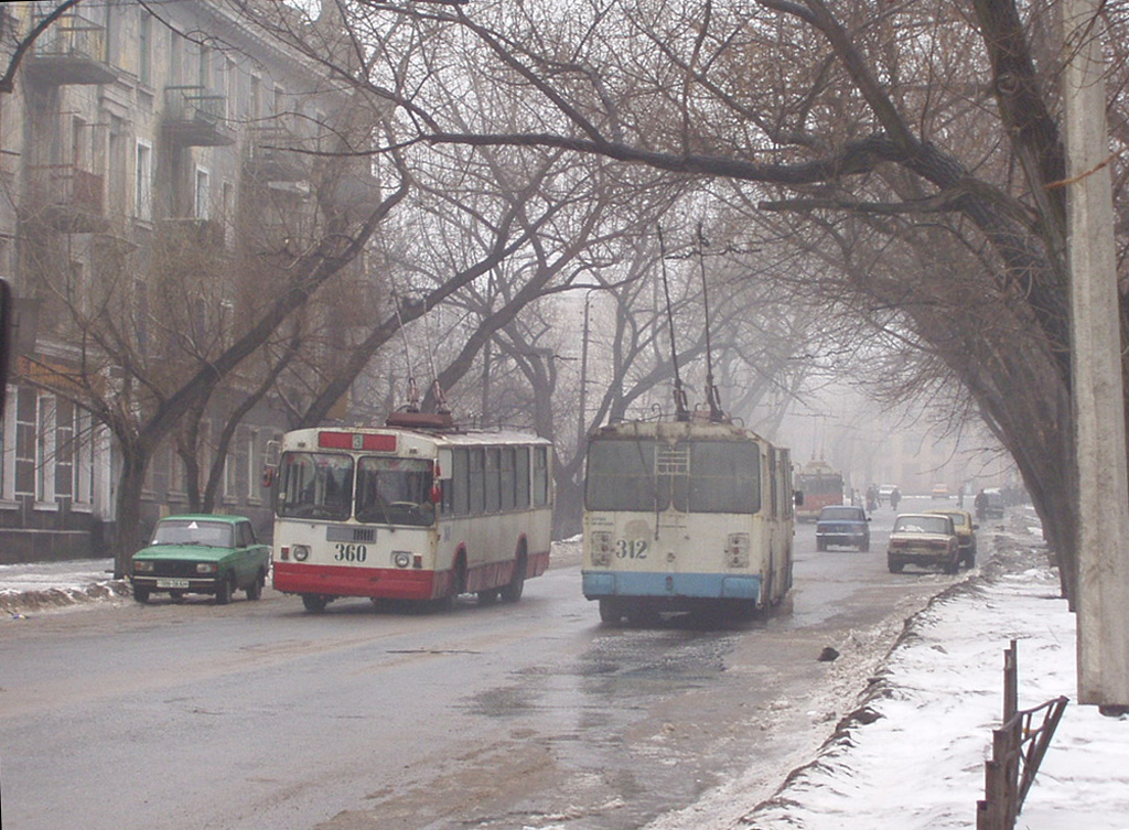 Алчевск, ЗиУ-682Г [Г00] № 360; Алчевск, ЗиУ-682В № 312