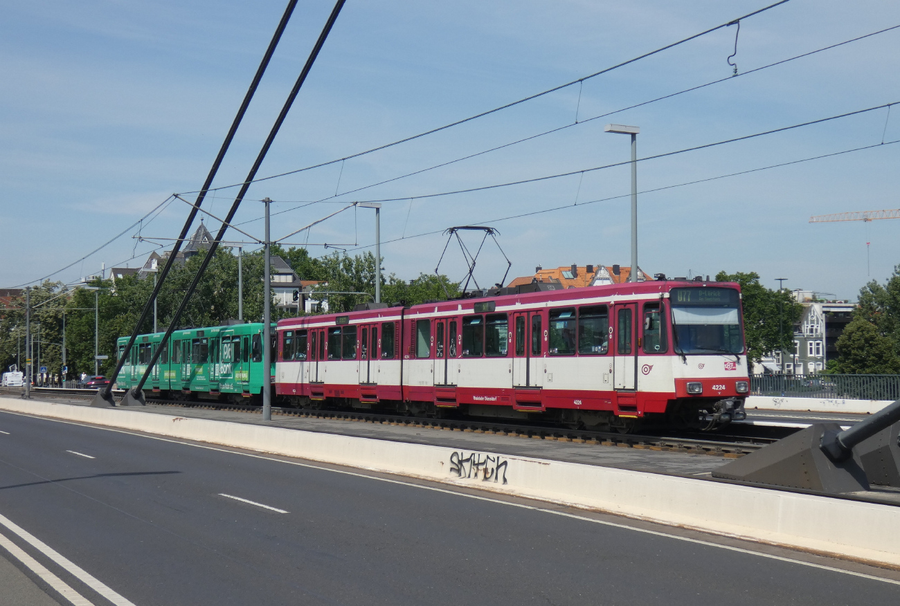 Дюссельдорф, Duewag B80D № 4224