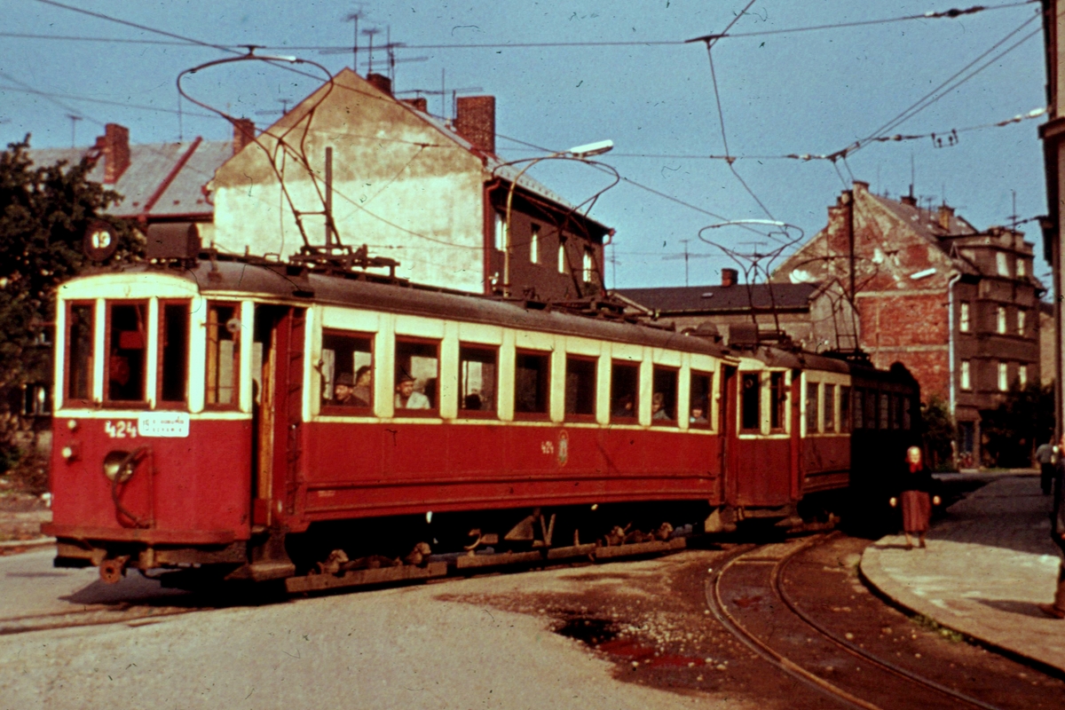 Острава, Четырёхосный моторный Nesselsdorf № 424; Острава — Старые фотографии