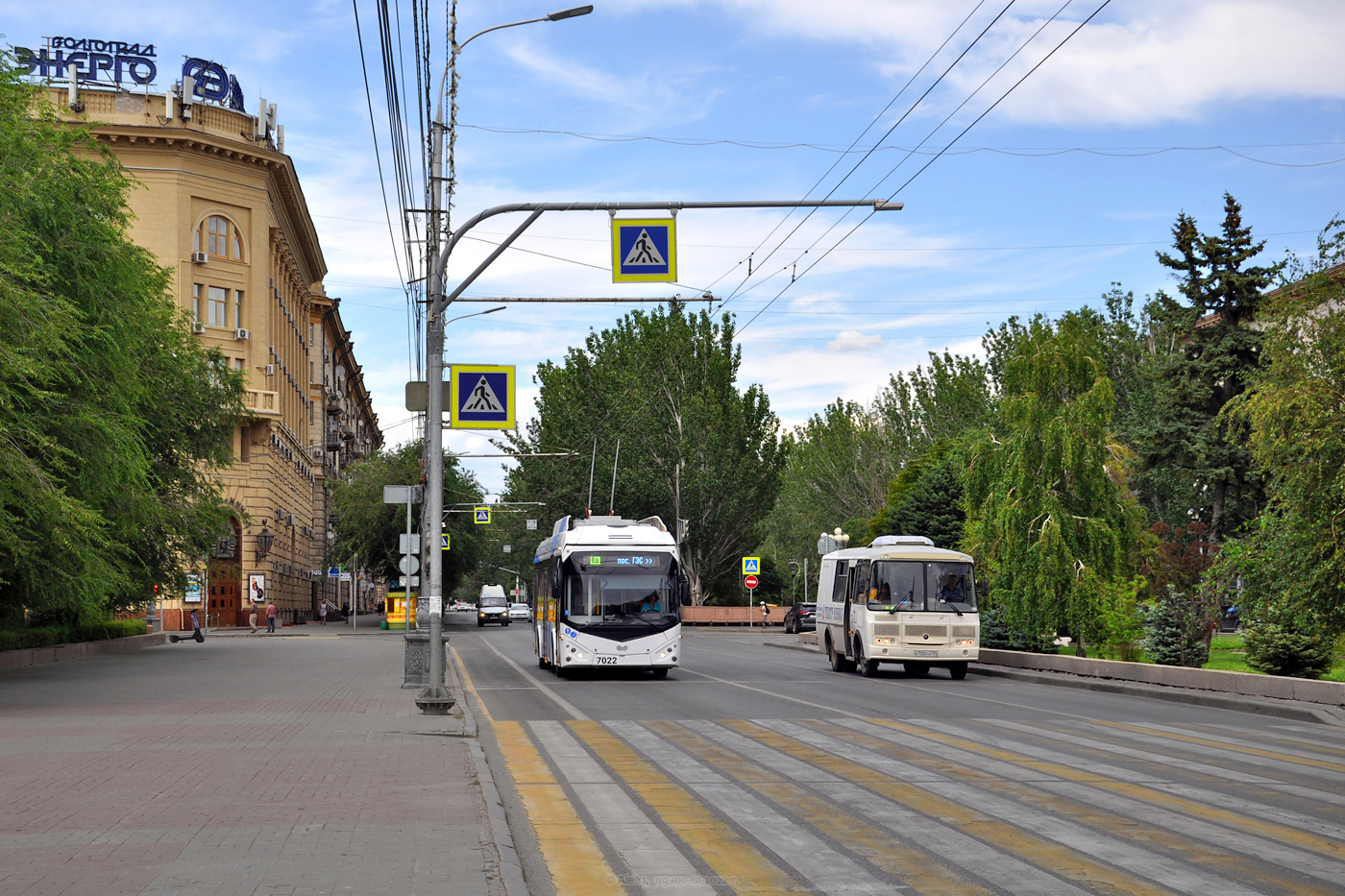 Волгоград, БКМ 32100D № 7022