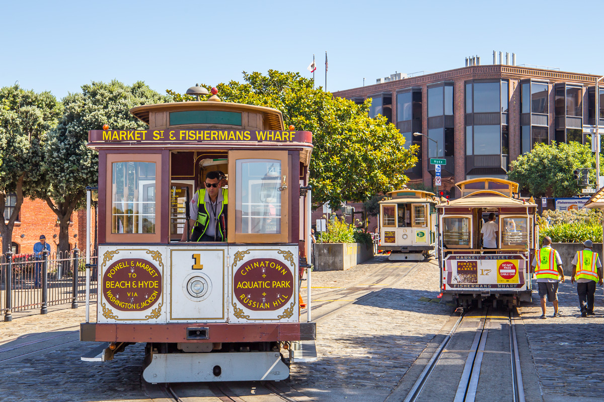 Сан-Франциско, область залива, Muni cable car № 1; Сан-Франциско, область залива, Carter cable car № 3; Сан-Франциско, область залива, Mahoney cable car № 17