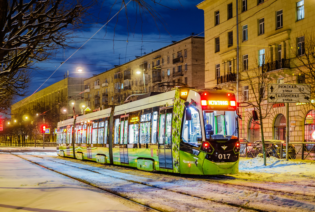 Saint-Pétersbourg, Stadler B85600M N°. 017