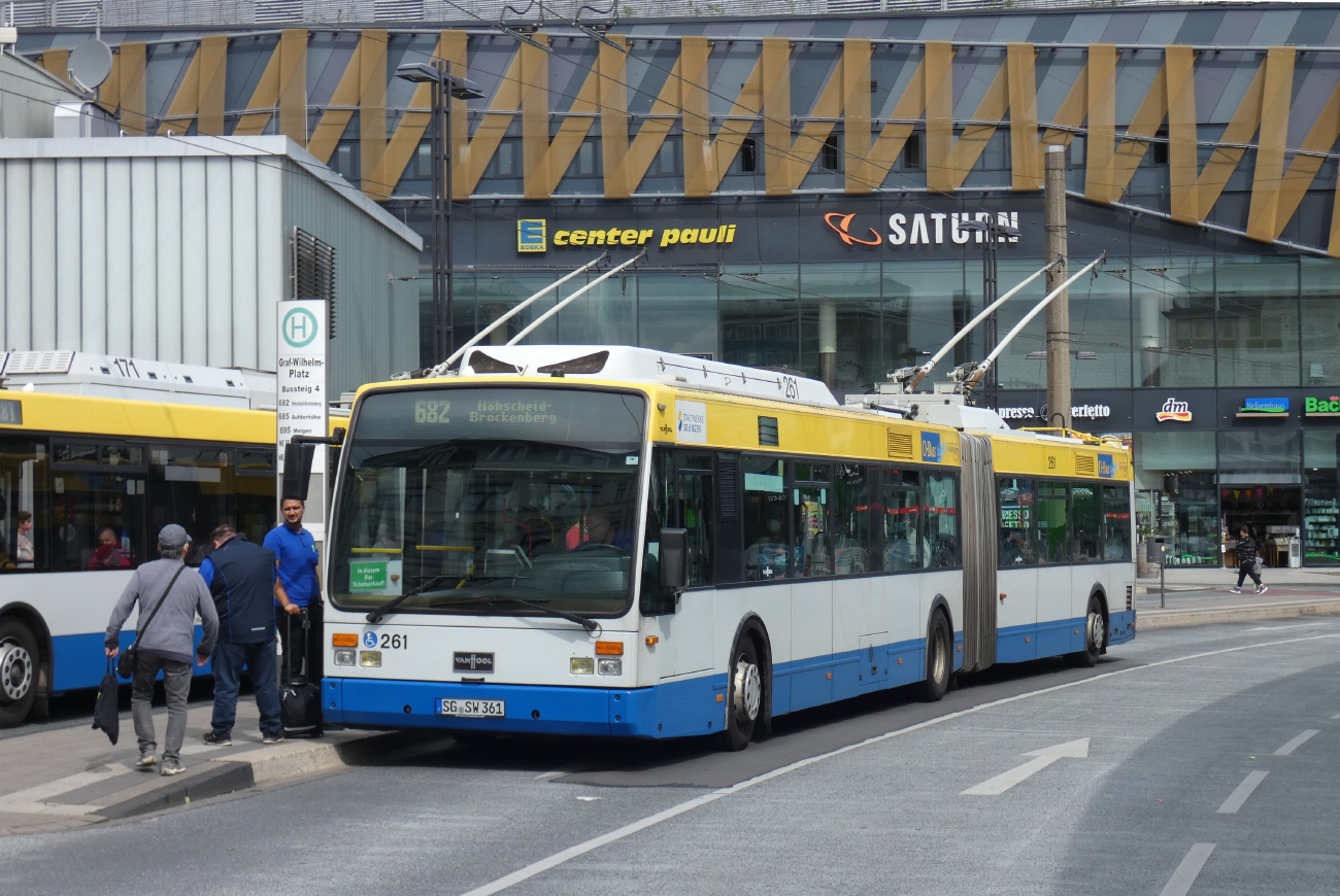 Solingen, Van Hool AG 300T č. 261