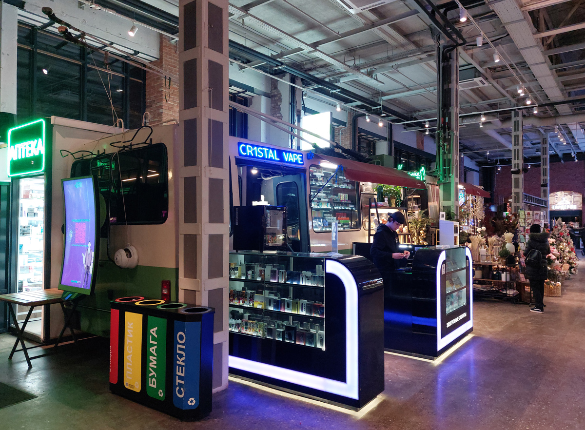 Москва — Списанный подвижной состав ГЭТ Москвы; Москва — Фуд-молл "Депо. Москва" (Лесная улица, 20)