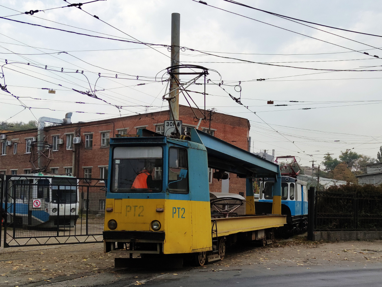 Днепр, ТК-28А № РТ-2; Днепр, ГС-4 (КРТТЗ) № С-15