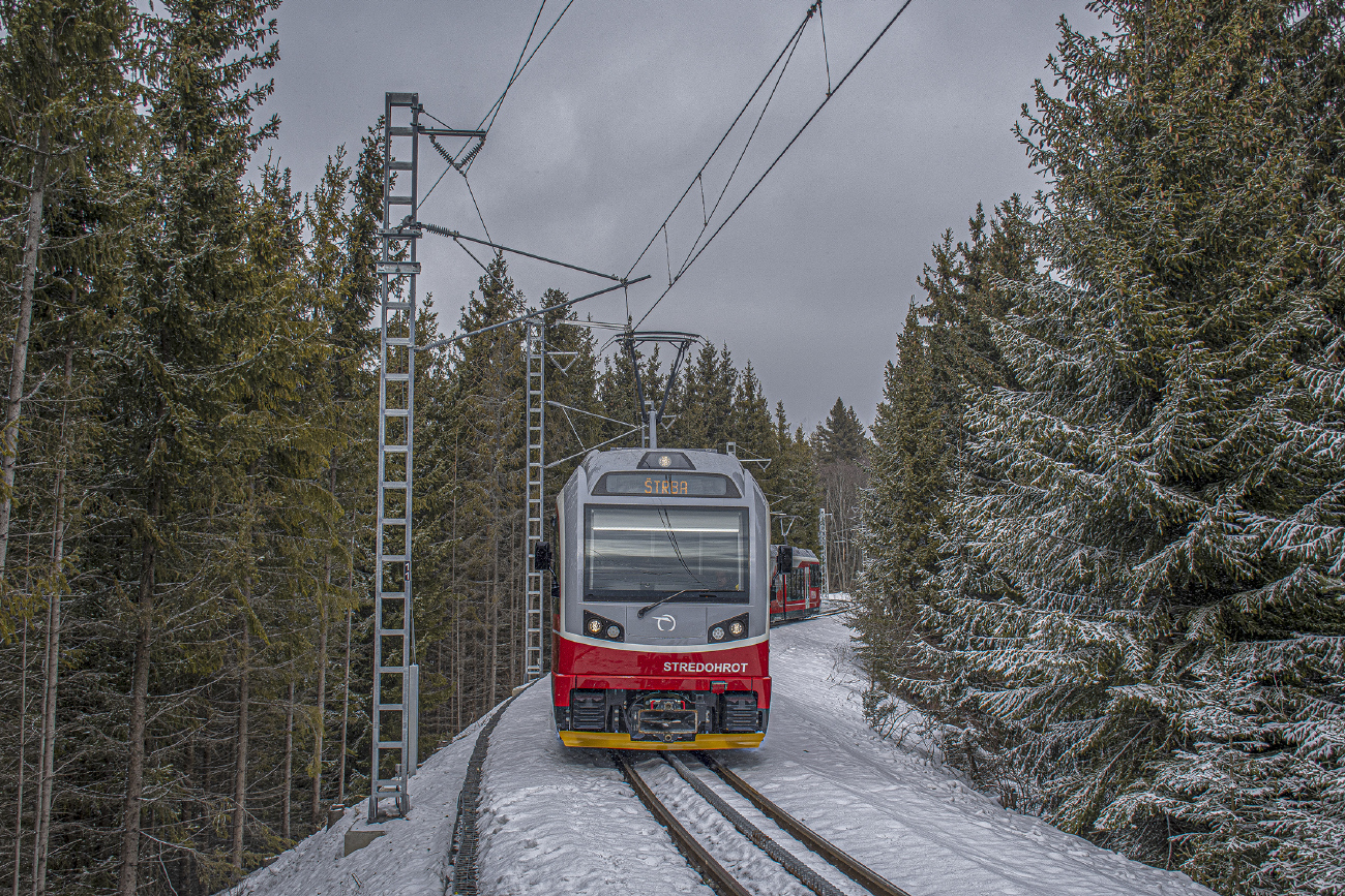 High Tatras, Stadler GTW 2/6 Br. 495.954-0; High Tatras, Stadler GTW 2/6 Br. 495.952-4