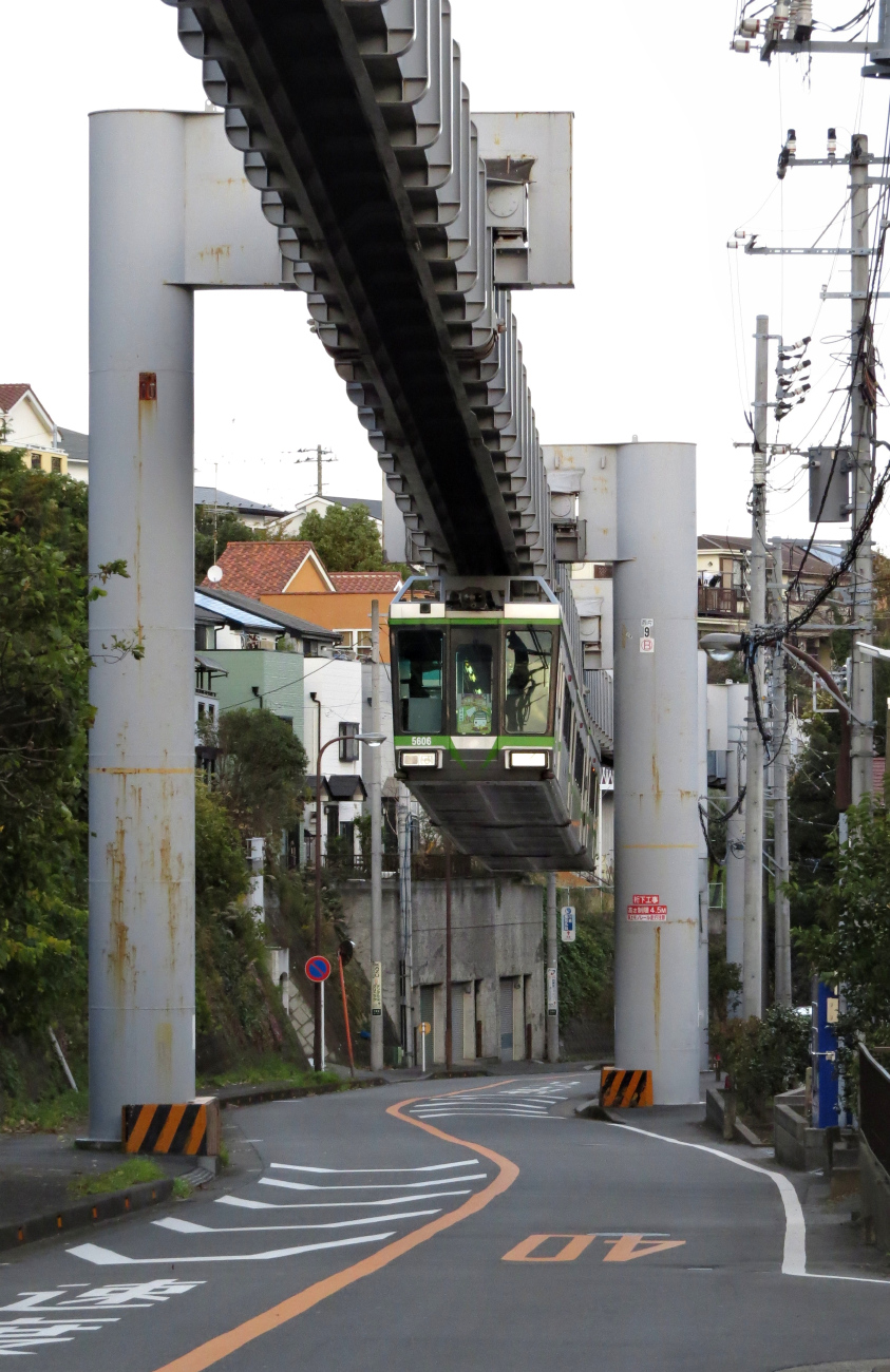 Fujisawa, Mitsubishi Type 5000 Br. 5606; Fujisawa — Shonan Monorail Infrastructure (Schwebebahn)