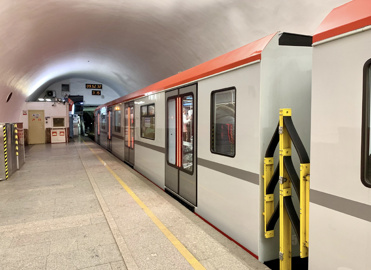 Санкт-Петербург, 81-725.1  «Балтиец» № 25001