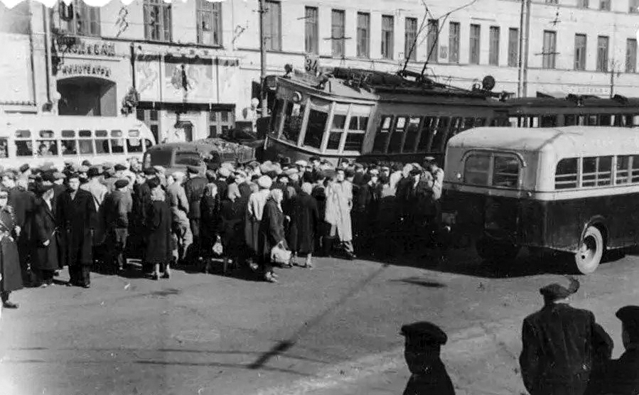 Москва — Исторические фотографии — Трамвай и Троллейбус (1946-1991); Москва — Происшествия