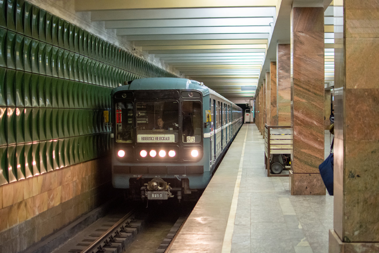 Москва, 81-717.5 (ЛВЗ/ВМ) № 8893 Москва, 81-717.5 (ЛВЗ/ВМ) № 8893