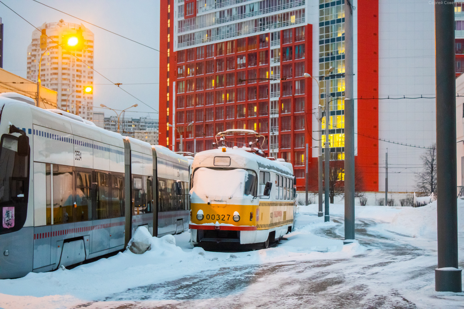 Москва, Tatra T3SU № 00327