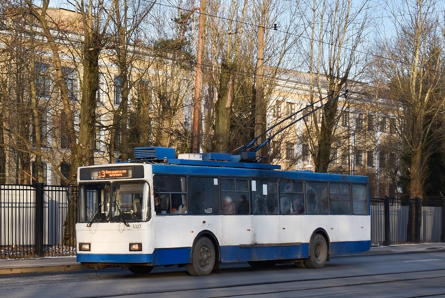 სანქტ-პეტერბურგი, VMZ-5298-22 № 5327