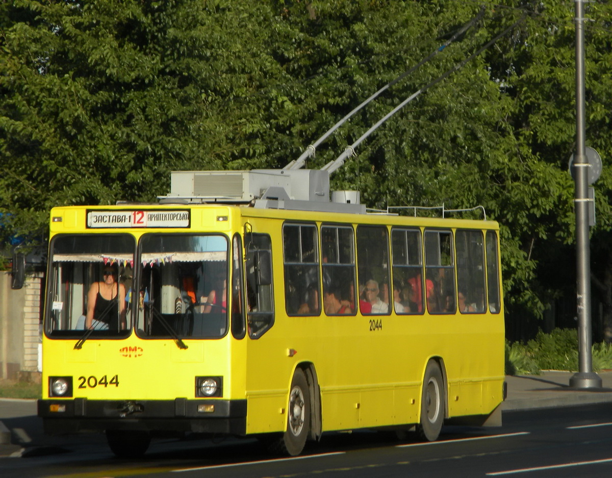 Одесса, ЮМЗ Т2 мод. 7 № 2044