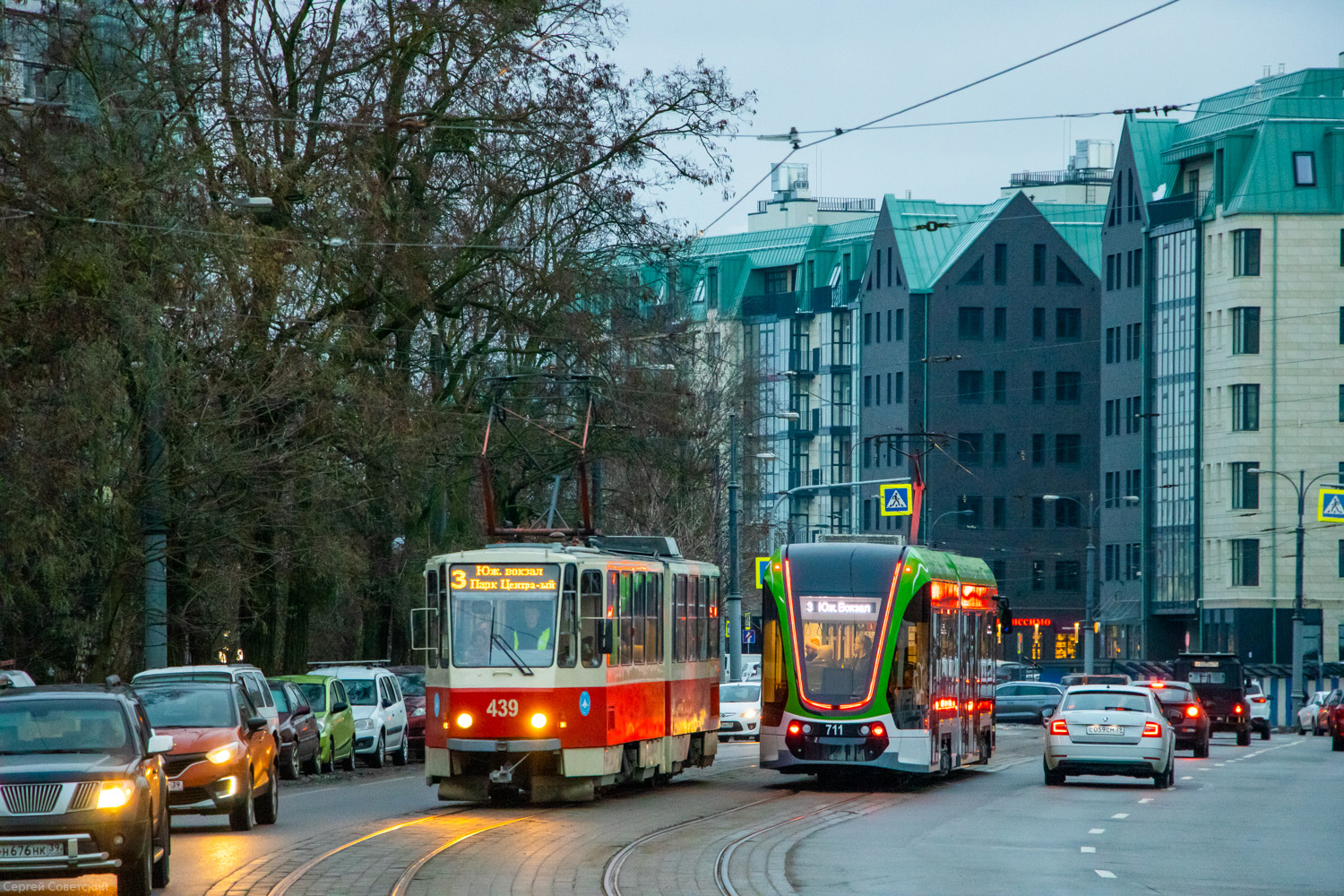 Калининград, Tatra KT4SU № 439; Калининград, 71-921 «Корсар» № 711 Калининград, Tatra KT4SU № 439; Калининград, 71-921 «Корсар» № 711