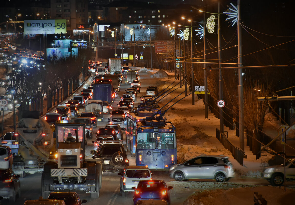 Владивосток, ЗиУ-682Г-016.02 № 241; Владивосток — Происшествия