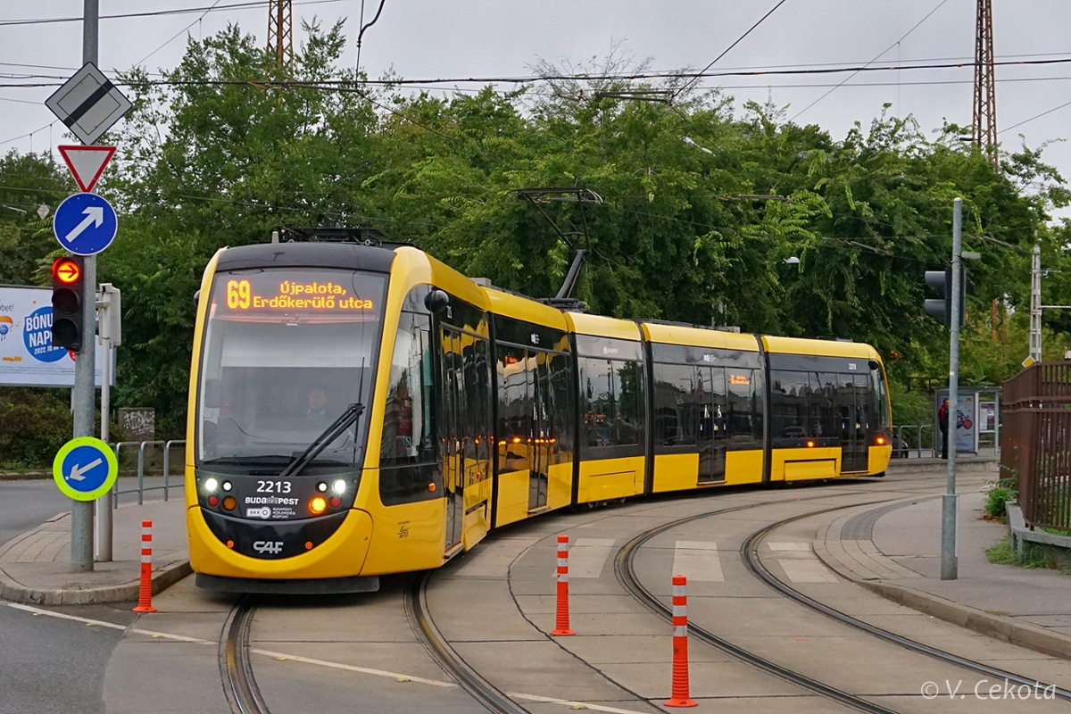 Будапешт, CAF Urbos 3 № 2213