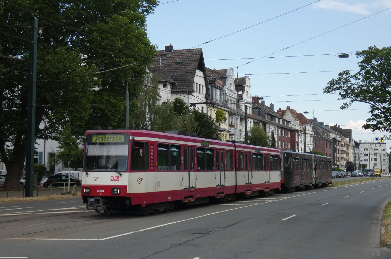 Дюссельдорф, Duewag B80D № 4203