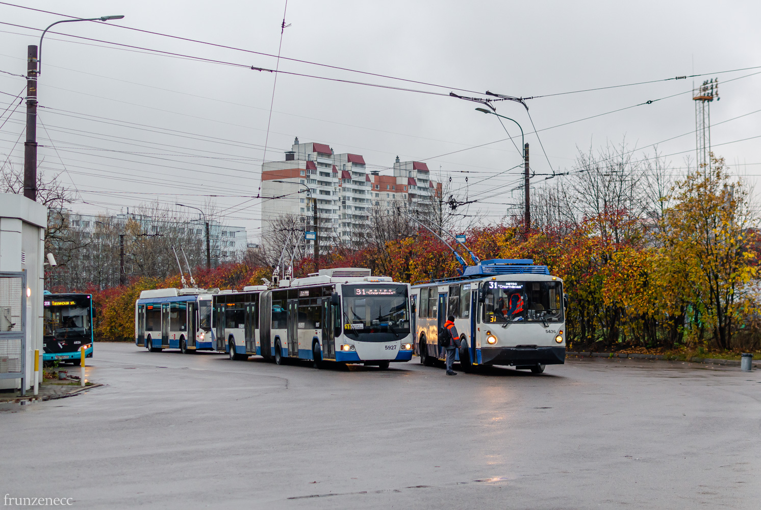 Санкт-Петербург, ВМЗ-62151 «Премьер» № 5927; Санкт-Петербург, ВЗТМ-5284.02 № 5426