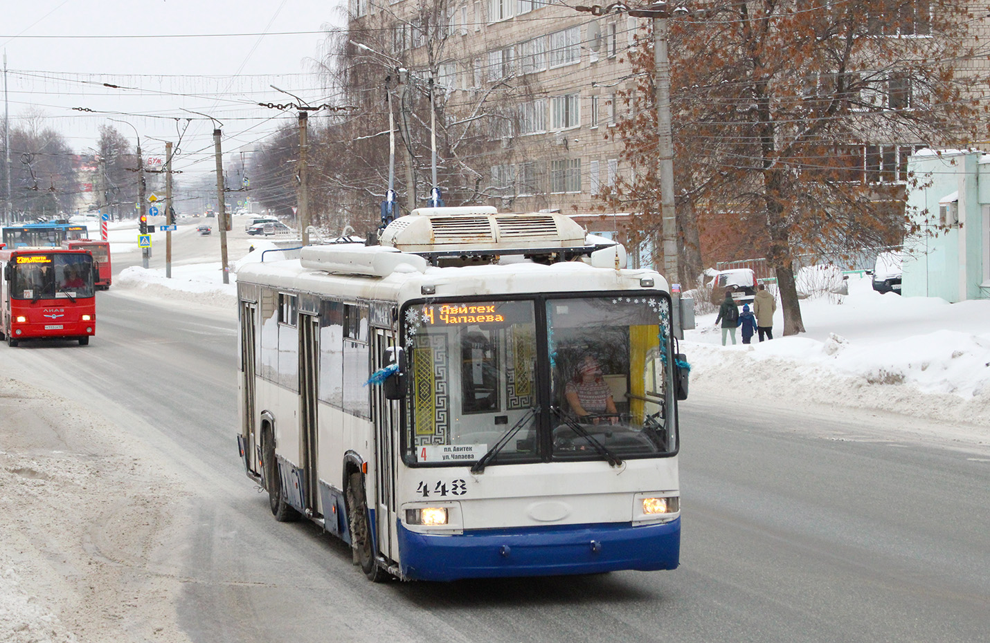 Киров, БТЗ-52767Р № 448