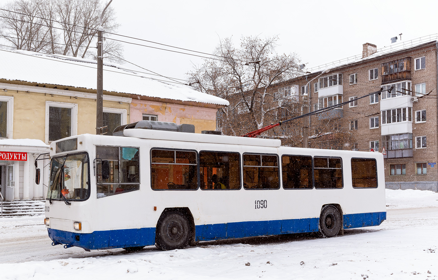 Уфа, БТЗ-52761Р № 1090