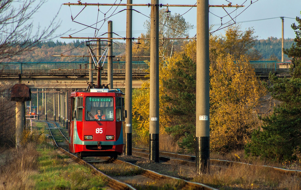 舊奧斯科爾, 71-605 (KTM-5M3) # 85; 舊奧斯科爾 — Tram and Nature 舊奧斯科爾, 71-605 (KTM-5M3) # 85; 舊奧斯科爾 — Tram and Nature