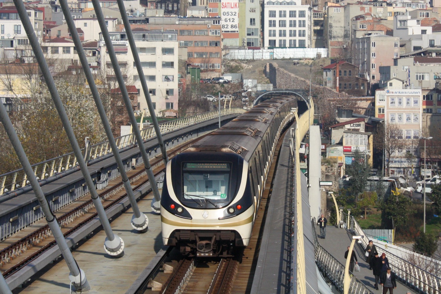 Istanbul — Metropolitan — M2 line (Yenikapı — Seyrantepe / Hacıosman)