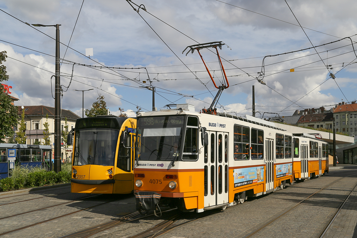 Будапешт, Tatra T5C5K2 № 4075; Будапешт, Siemens Combino Supra NF12B № 2007