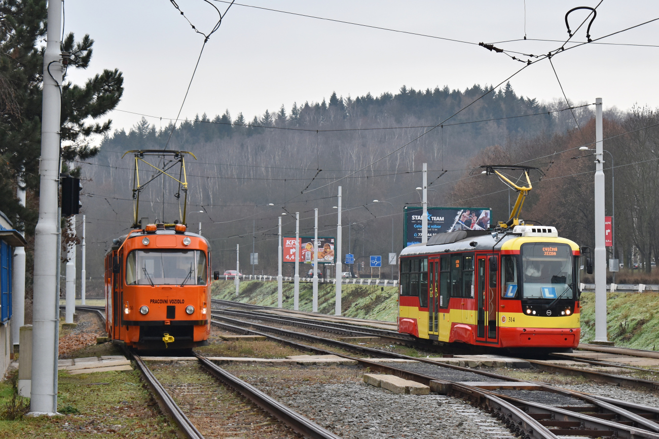 Мост ― Литвинов, Tatra T3SUCS № 263; Мост ― Литвинов, Vario LF+ № 314