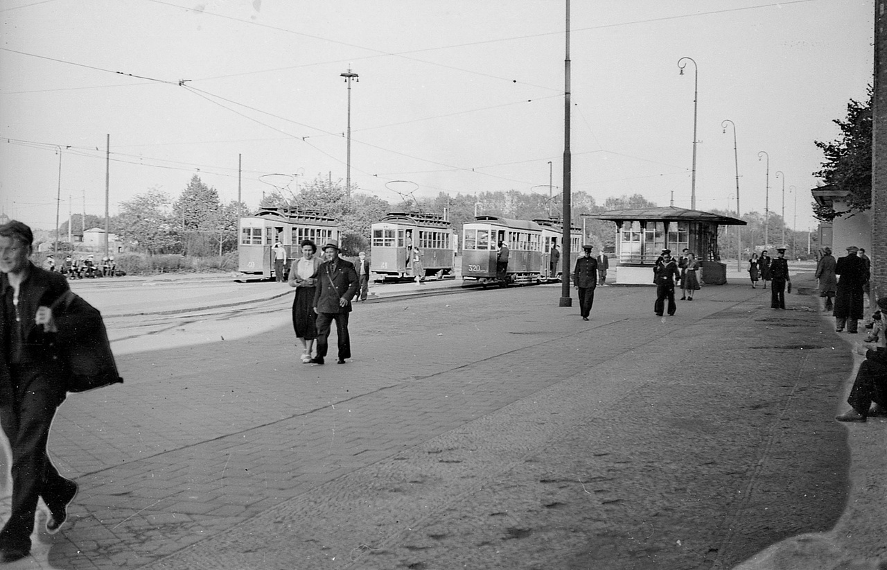 Калининград, Двухосный моторный Steinfurt № 40; Калининград, Двухосный моторный Steinfurt № 41; Калининград, Двухосный прицепной Steinfurt № 320; Калининград — Старые фотографии