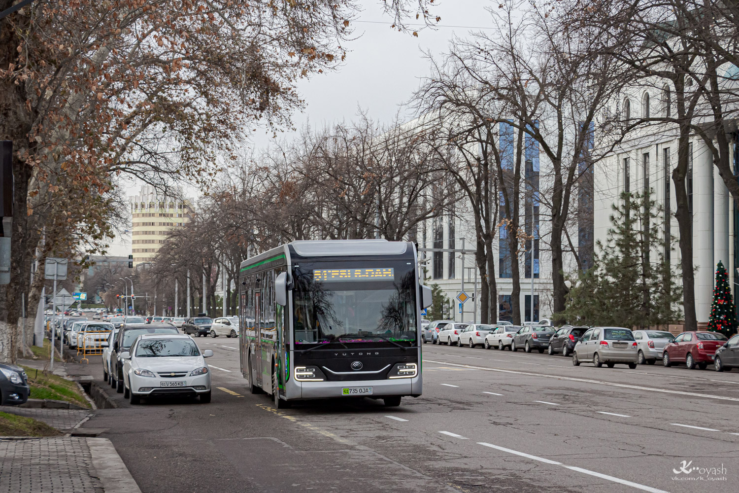 Taskent, Yutong ZK6126BEVG — 08002